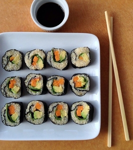 Quinoa Sushi (via almondsandavocados.com)