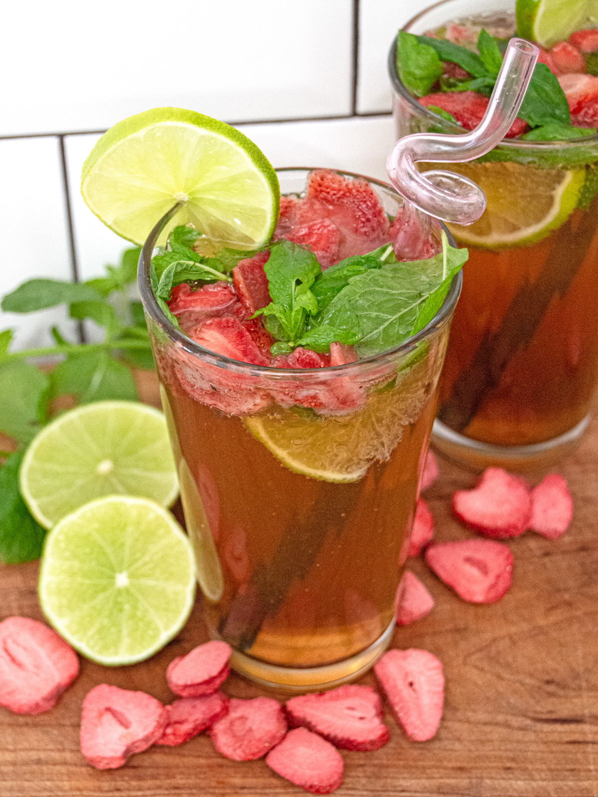 Strawberry, Kombucha and Mint Mojito