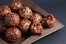 Paleo Brownie Balls Snack